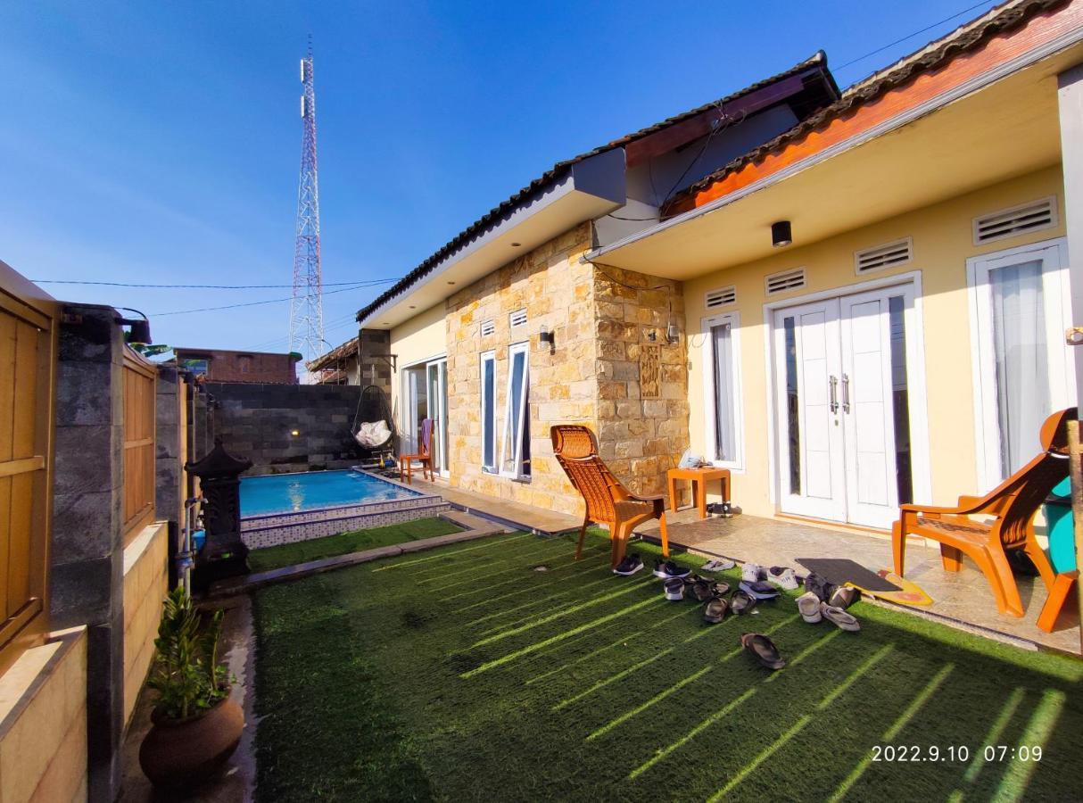 فيلا Puncak Pinus And Pool باتو المظهر الخارجي الصورة