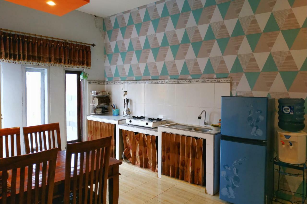فيلا Puncak Pinus And Pool باتو المظهر الخارجي الصورة